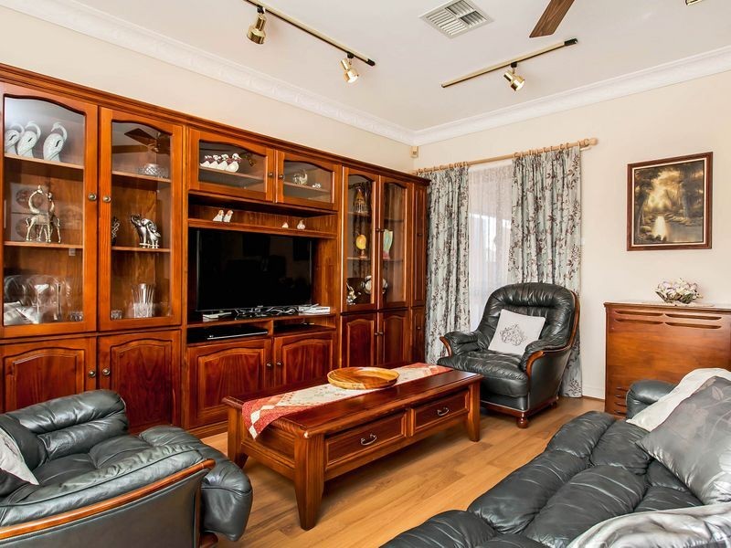 25 Apalie Drive, Modbury SA 5092