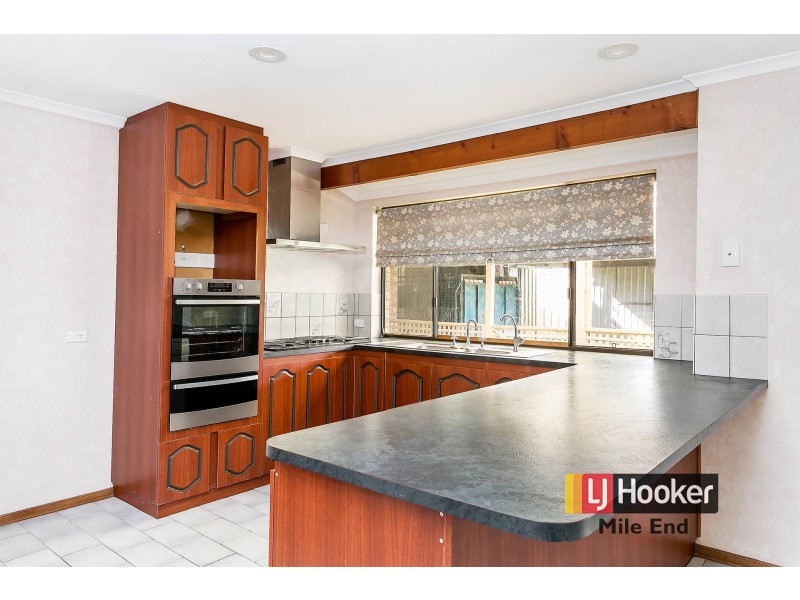 6 Gunn Close, Morphett Vale SA 5162