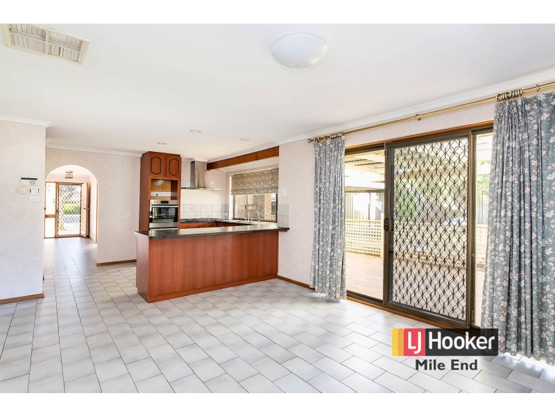 6 Gunn Close, Morphett Vale SA 5162