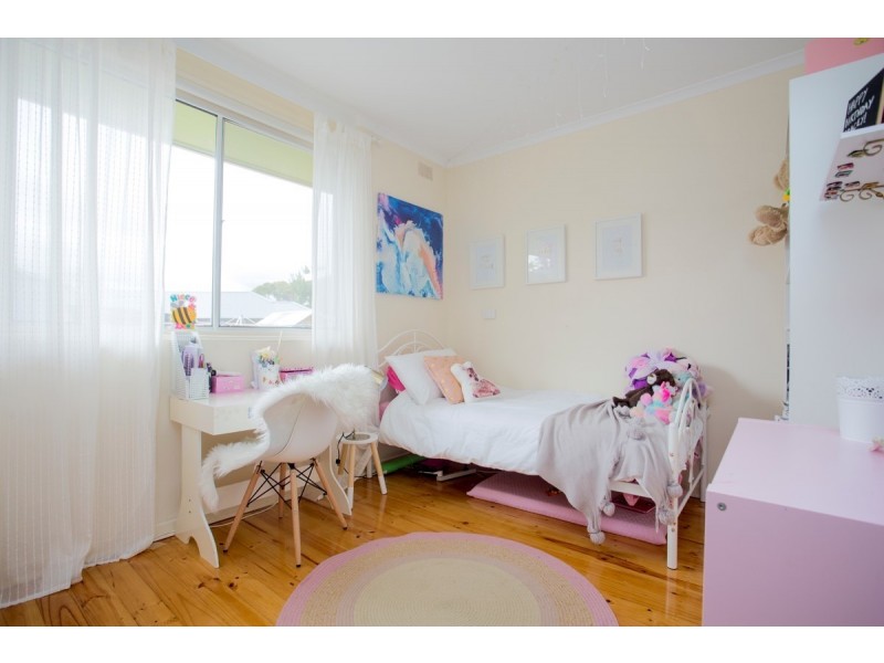 37 Salisbury Avenue, Valley View SA 5093