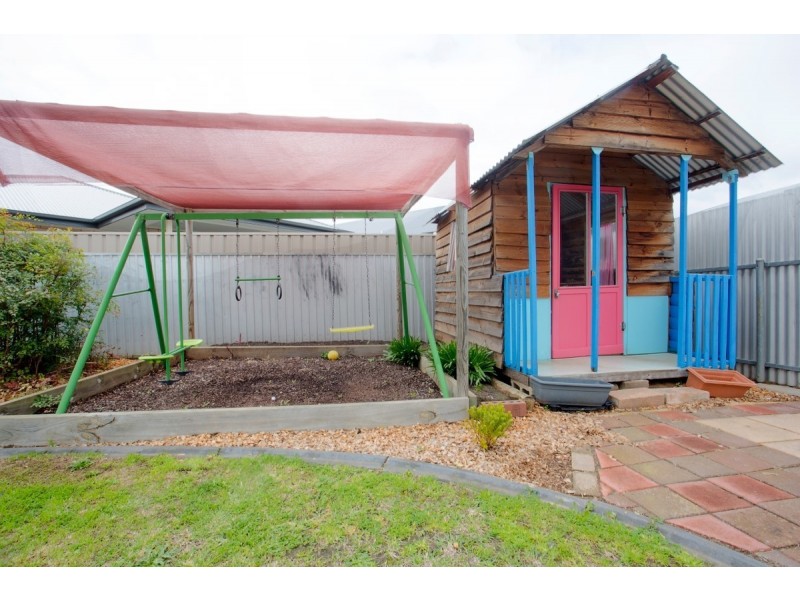 37 Salisbury Avenue, Valley View SA 5093