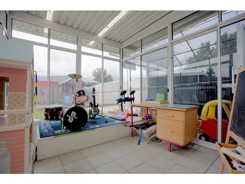 37 Salisbury Avenue, Valley View SA 5093