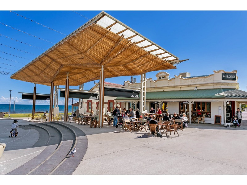 522 Seaview Road, Grange SA 5022