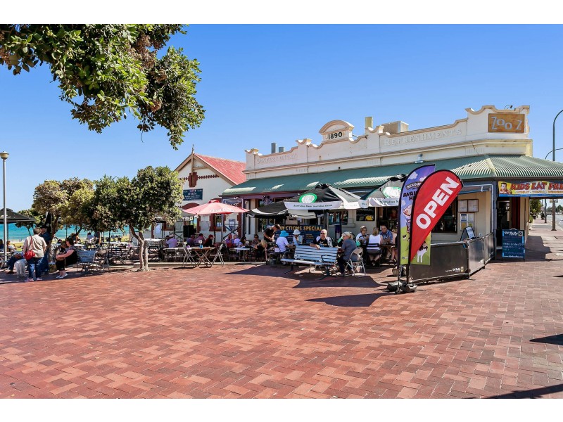 522 Seaview Road, Grange SA 5022