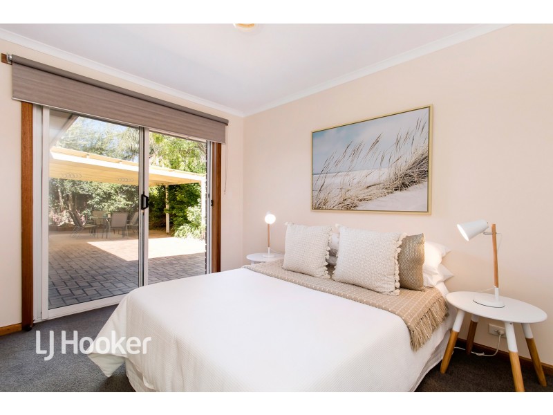 11 Hedgerow Crescent, Hallett Cove SA 5158
