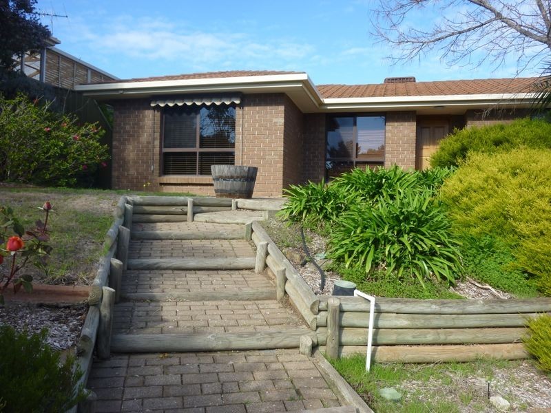16 Grecian Court, Hallett Cove SA 5158