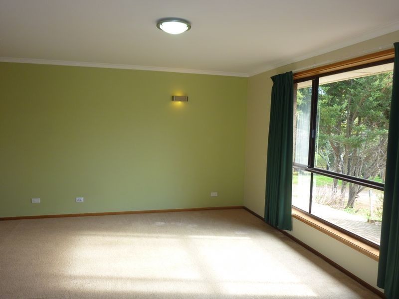 16 Grecian Court, Hallett Cove SA 5158