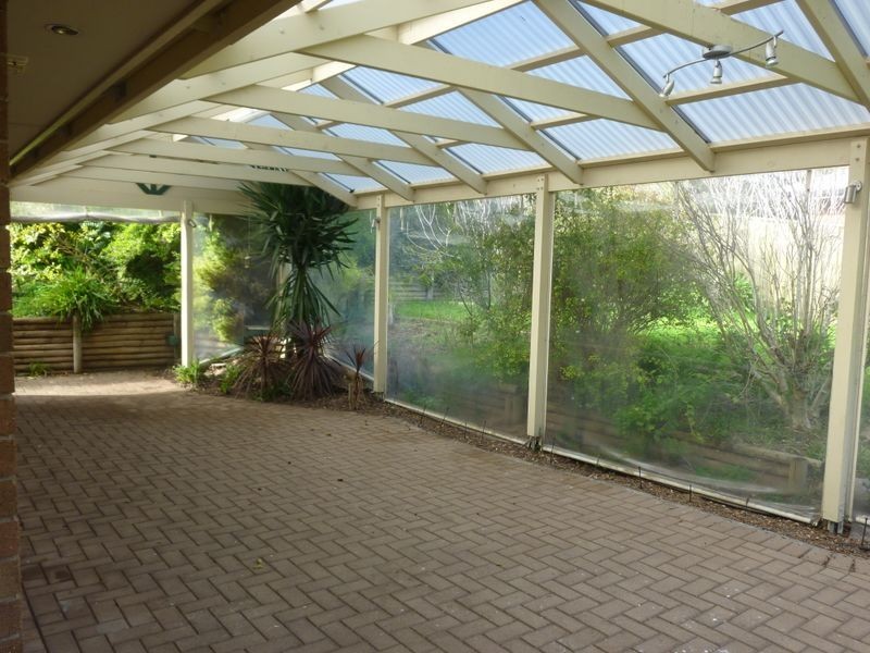 16 Grecian Court, Hallett Cove SA 5158
