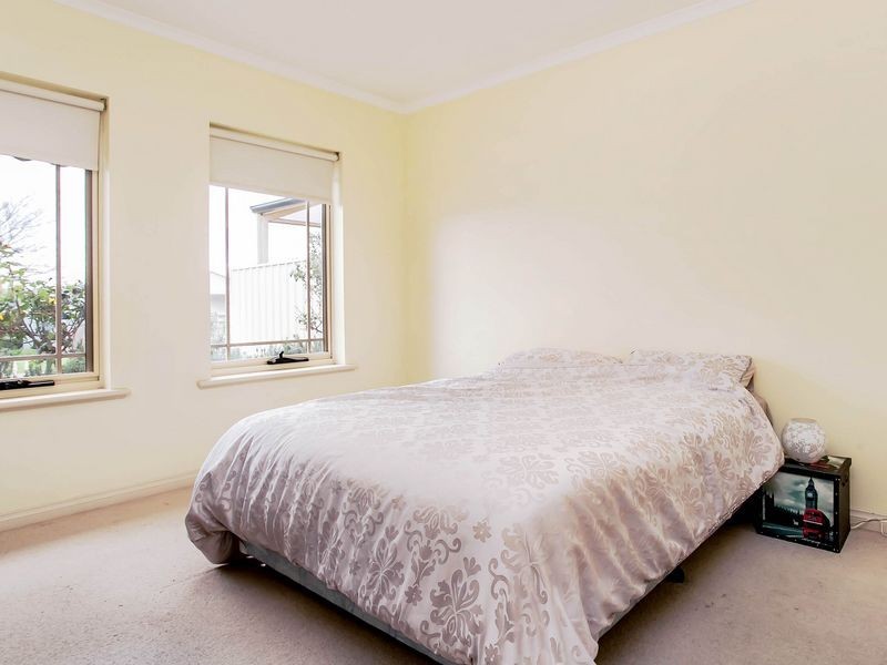 42 Kent Avenue, Clearview SA 5085