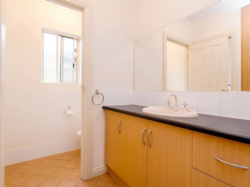 42 Kent Avenue, Clearview SA 5085