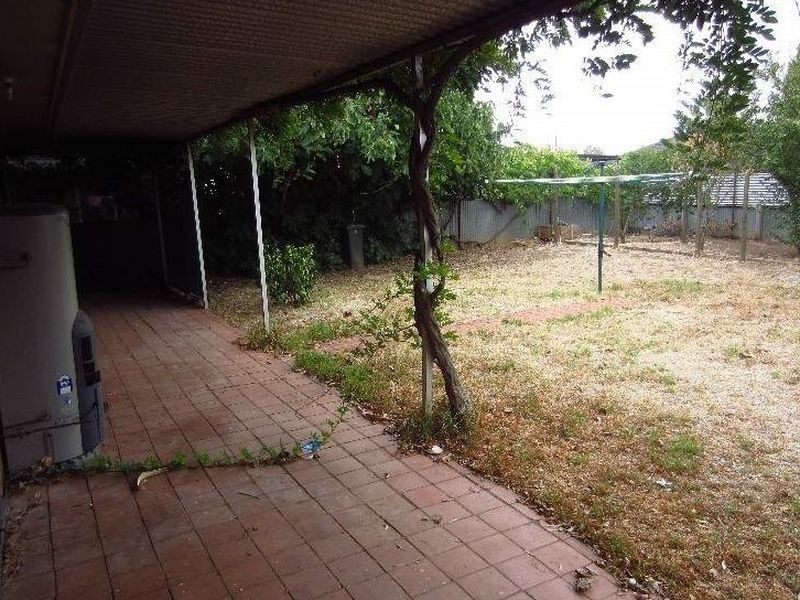 8 Angela Avenue, Brahma Lodge SA 5109