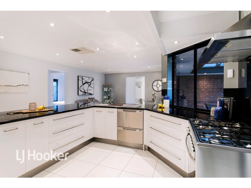 8 Carnation Court, Parafield Gardens SA 5107