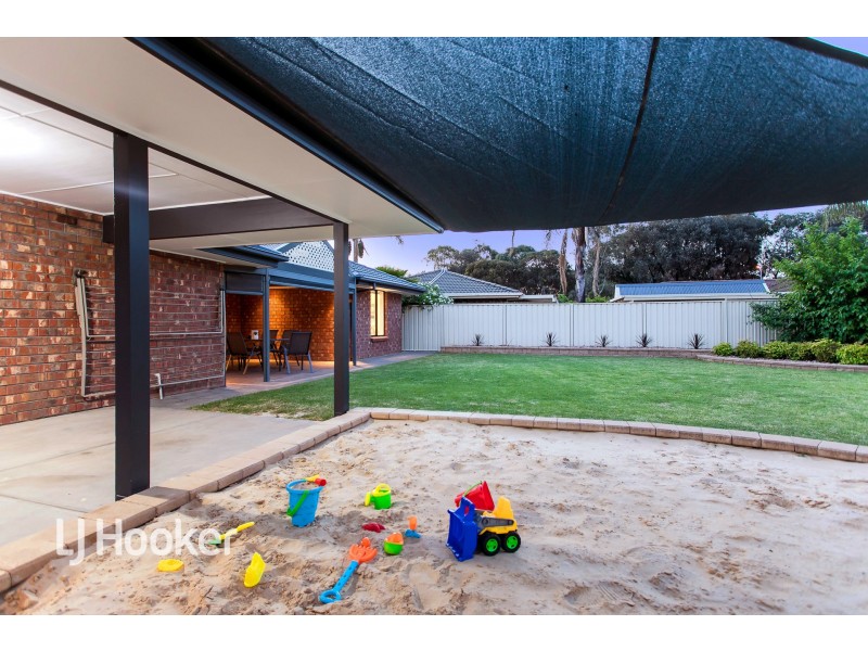 8 Carnation Court, Parafield Gardens SA 5107