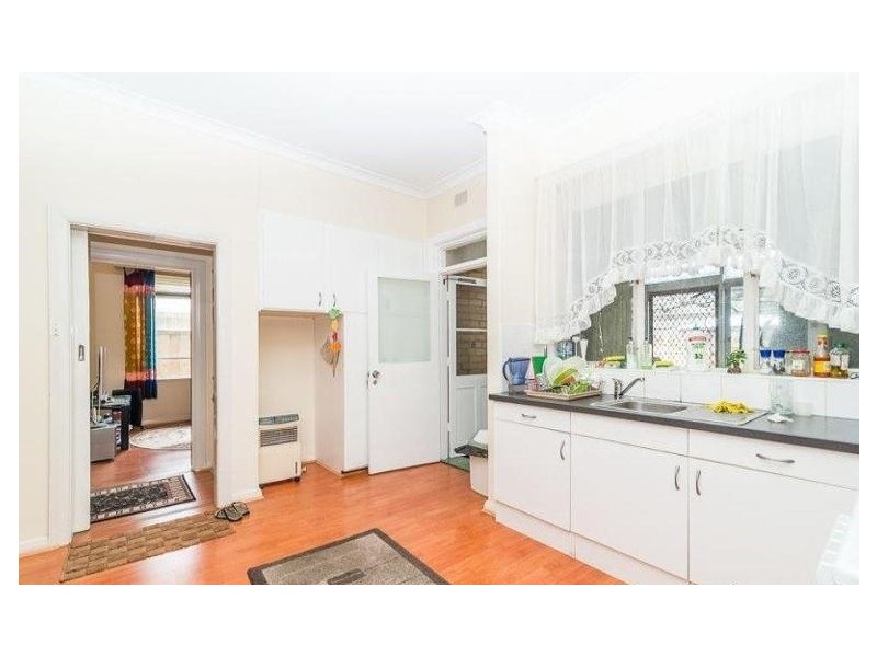 8 Beachway Avenue, Brooklyn Park SA 5032