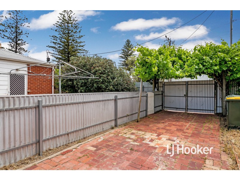 24 Old Tapleys Hill Road, Glenelg North SA 5045