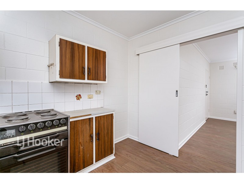 8/38 Farnham Road, Keswick SA 5035