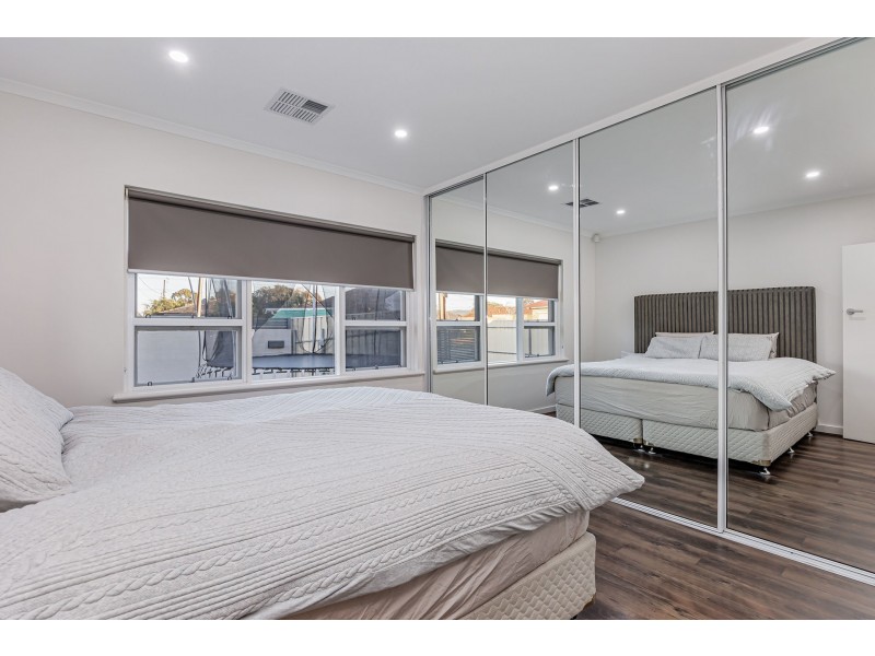 9 Stott Crescent, Brooklyn Park SA 5032