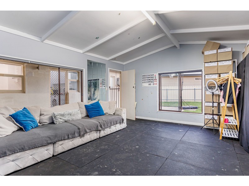 9 Stott Crescent, Brooklyn Park SA 5032