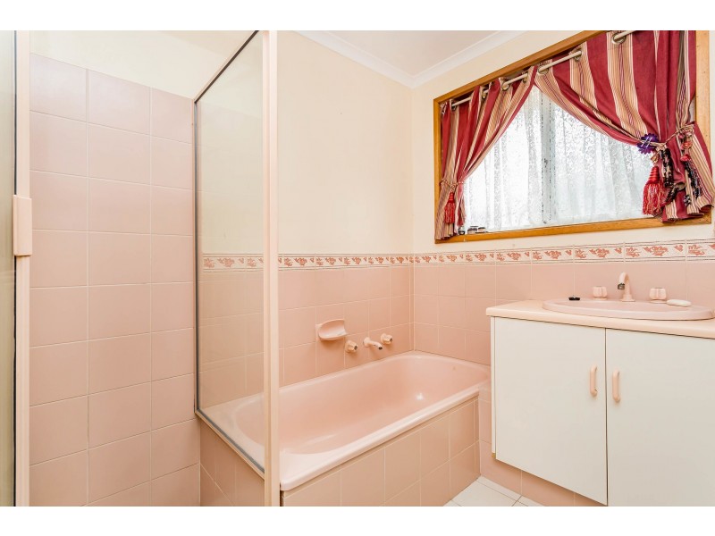 25 Rosemary Avenue, Parafield Gardens SA 5107