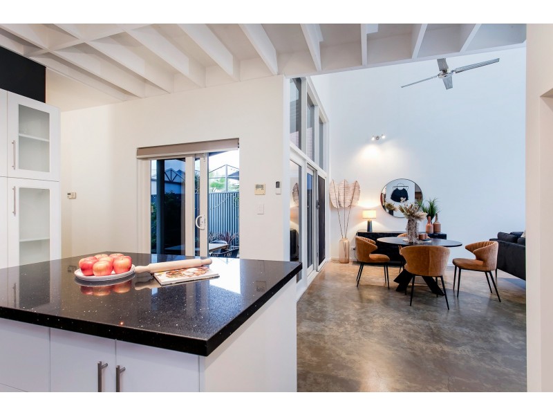 2 Yates Street, Mawson Lakes SA 5095