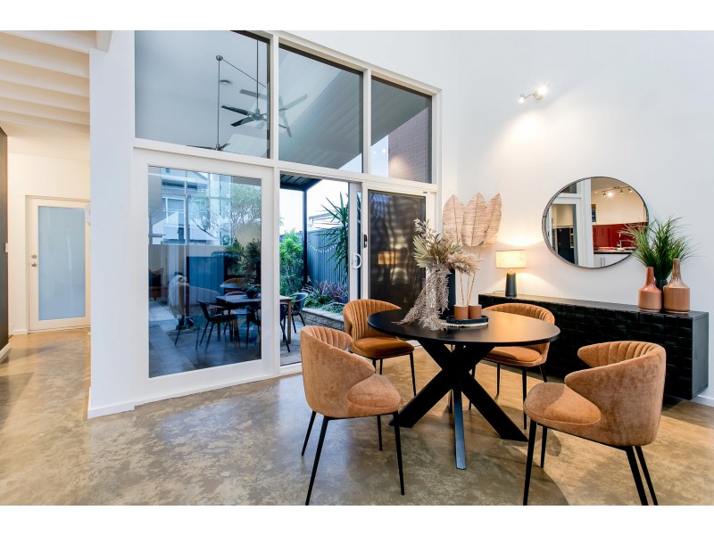 2 Yates Street, Mawson Lakes SA 5095