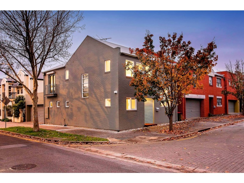 2 Yates Street, Mawson Lakes SA 5095