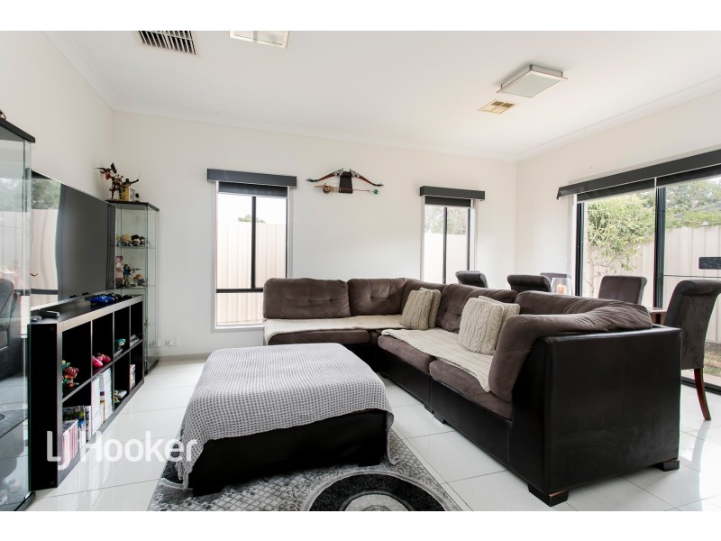 45 Scenic Way East, Ridgehaven SA 5097