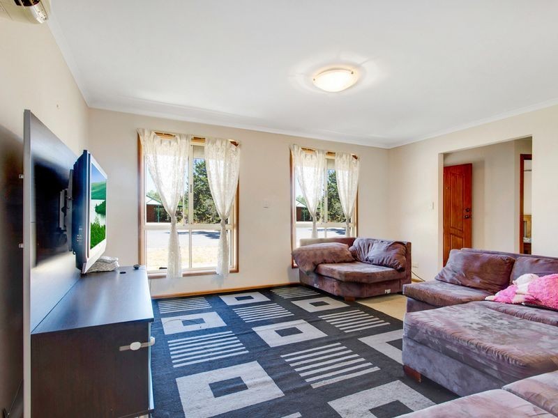 2 McDermott Place, Green Fields SA 5107
