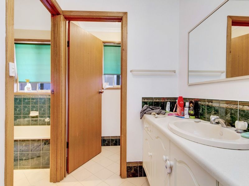 2 McDermott Place, Green Fields SA 5107