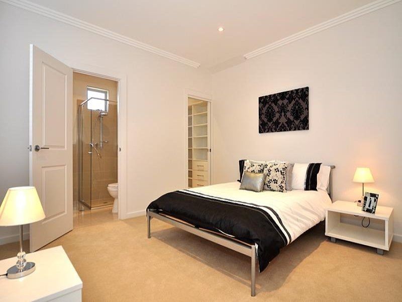 24 Everard Avenue, Keswick SA 5035