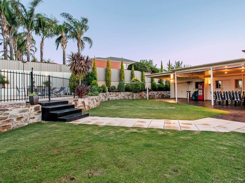 10 Portsmouth Parade, Gulfview Heights SA 5096