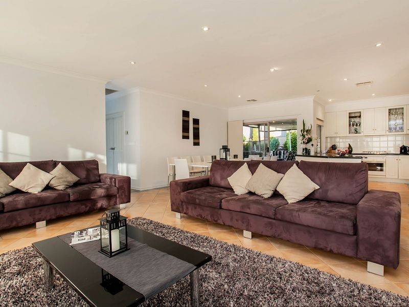 10 Portsmouth Parade, Gulfview Heights SA 5096