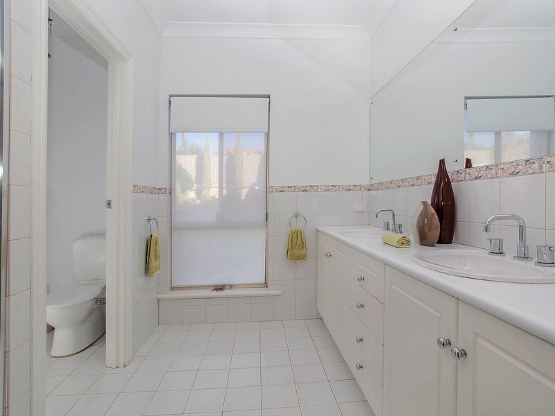 10 Portsmouth Parade, Gulfview Heights SA 5096