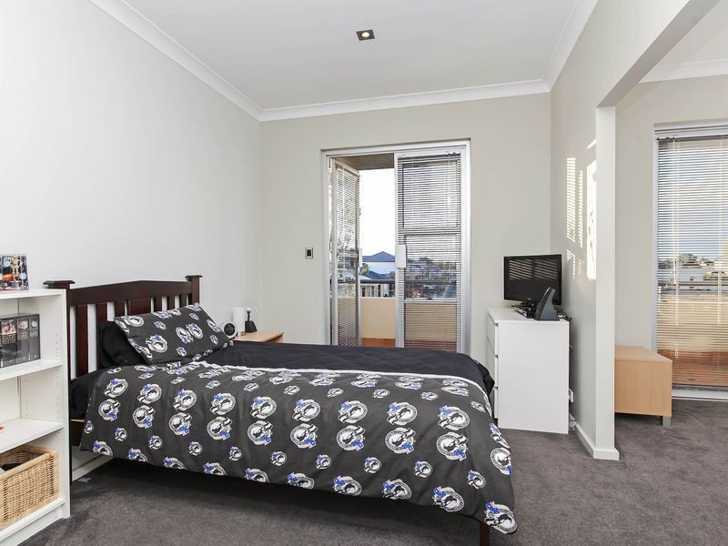 27 Ray Street, Findon SA 5023