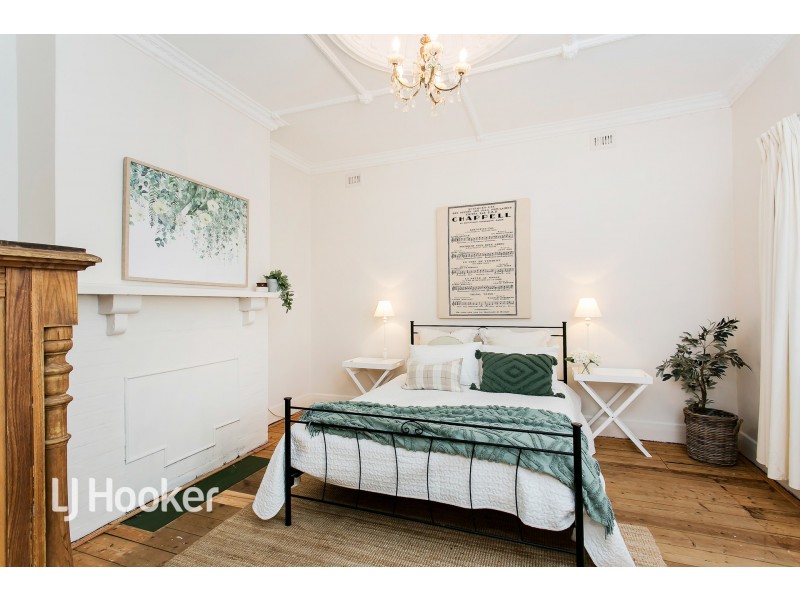 23 Wellington Street, Glandore SA 5037