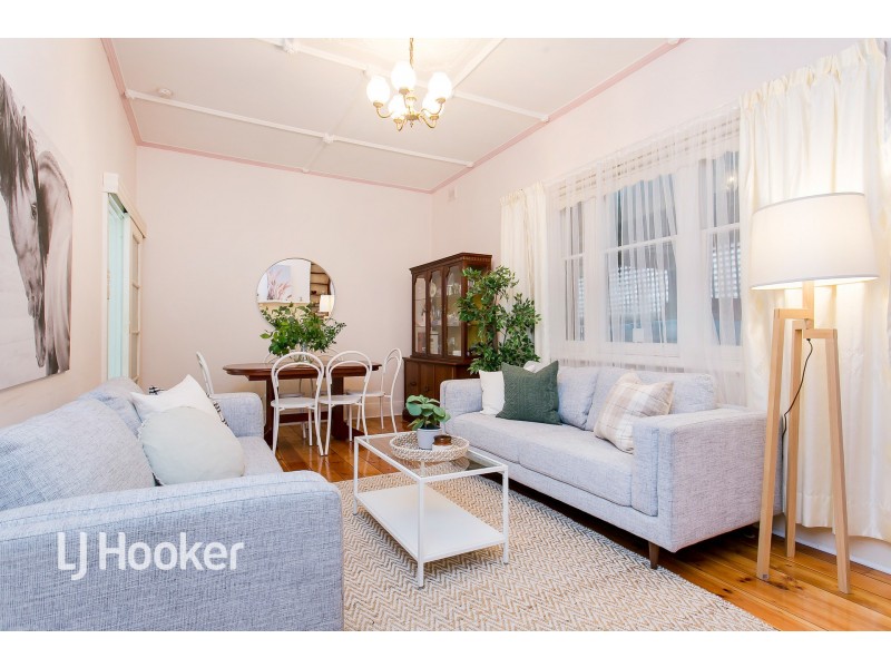 23 Wellington Street, Glandore SA 5037