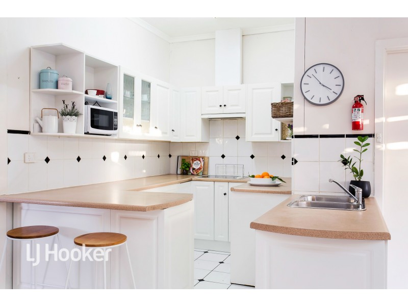 23 Wellington Street, Glandore SA 5037