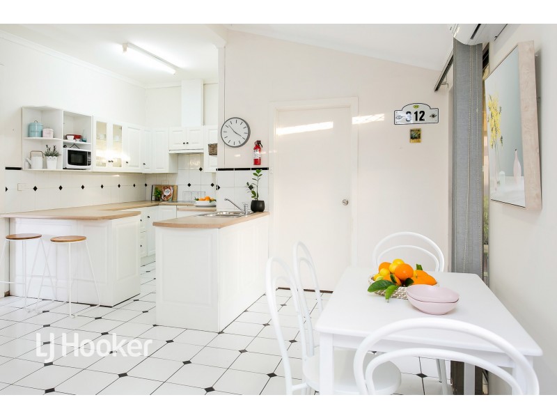 23 Wellington Street, Glandore SA 5037