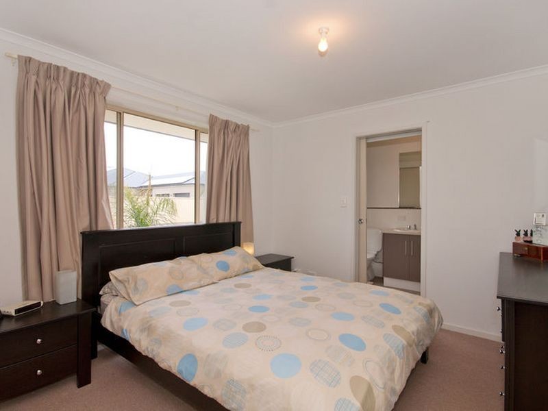 18 Tasos Drive, Munno Para West SA 5115