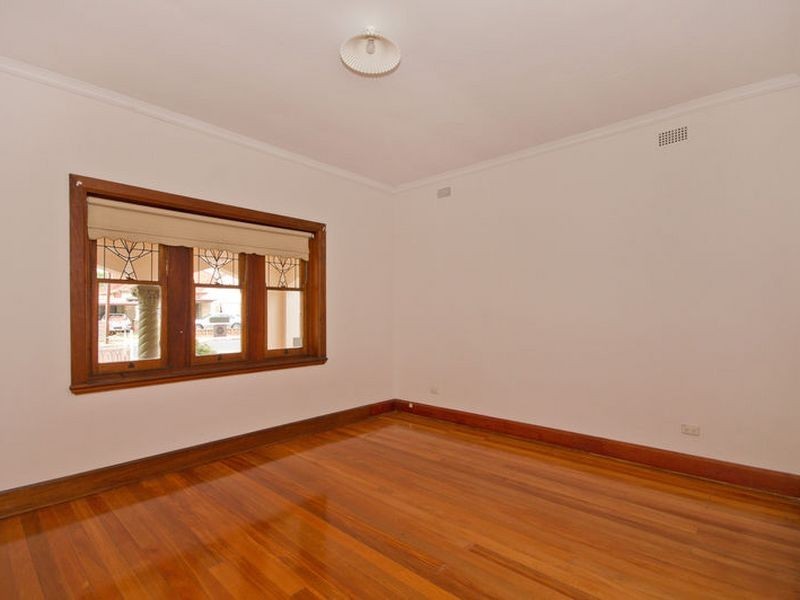18 Narkunda Street, Glandore SA 5037