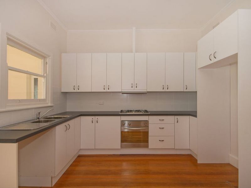 18 Narkunda Street, Glandore SA 5037