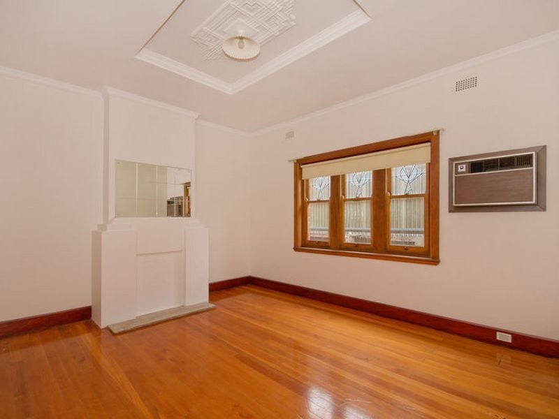 18 Narkunda Street, Glandore SA 5037