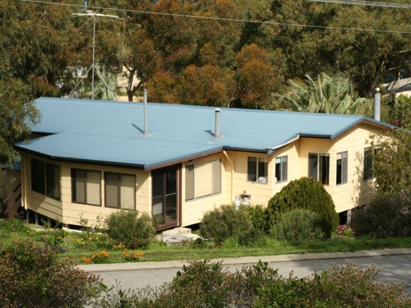 34 Shaw Street, Guilderton WA 6041