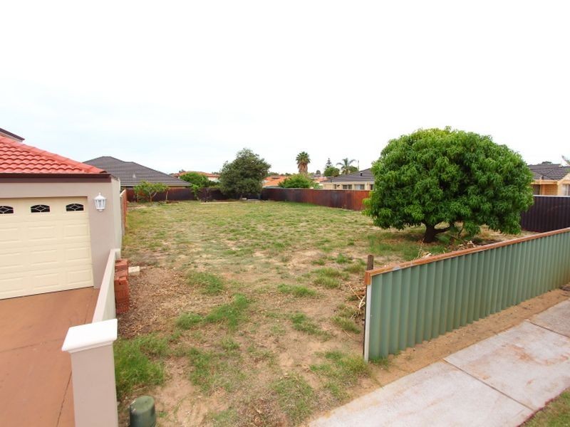 99 Jones Street, Stirling WA 6021