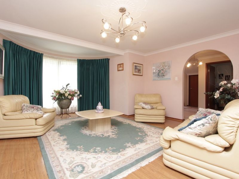 99 Jones Street, Stirling WA 6021