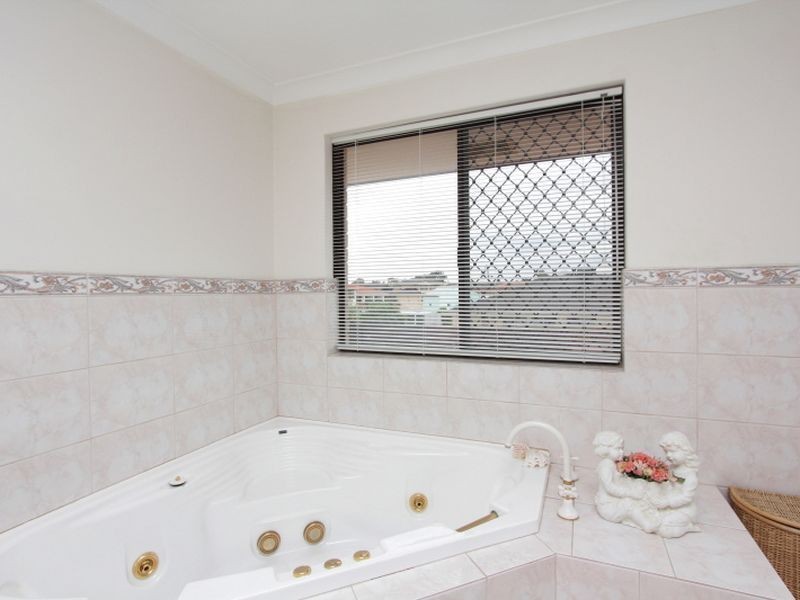 99 Jones Street, Stirling WA 6021