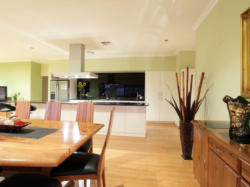 21 Daleford Way, Southern River WA 6110