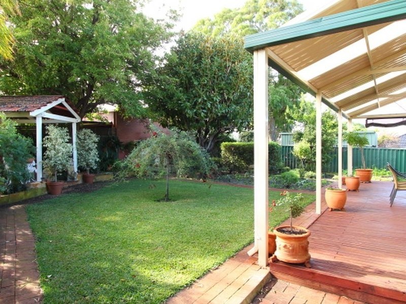 37 Peachey Avenue, Kewdale WA 6105