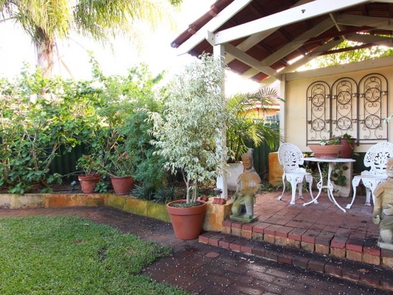 37 Peachey Avenue, Kewdale WA 6105