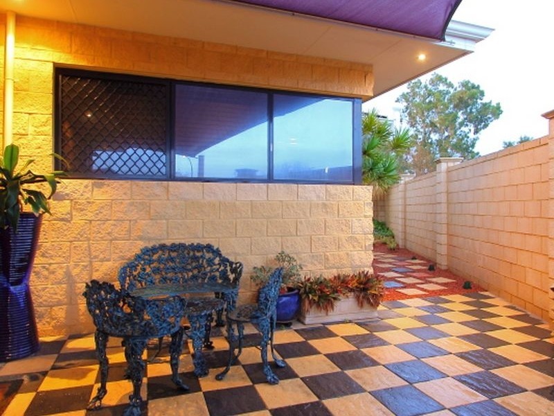 30 Kardan Circuit, Karawara WA 6152